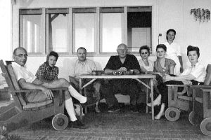 셰흐자데 외메르 파룩과 사비하 술탄을 포함한 오스만 가족 구성원들