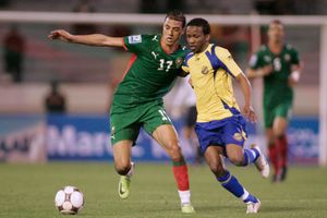 스테판 N'게마와 마루앙 샤막의 2010년 FIFA 월드컵 아프리카 지역 예선 3차 예선 모로코-가봉전 경기 모습