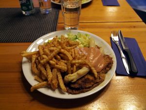 오스카린레이케(Oskarinleike)와 감자튀김