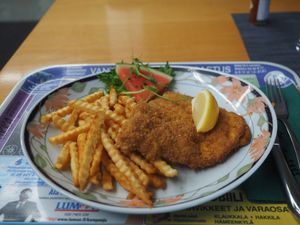 스베이트신레이케(Sveitsinleike)와 감자튀김