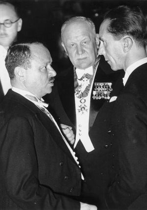 요제프 괴벨스(오른쪽)와