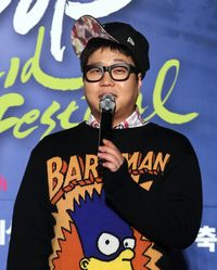 신사동호랭이는 "뿜뿜"의 작곡가이자 작사가이다 (2013년 사진).