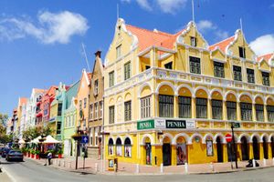 퀴라소의 수도인 빌렘스타트