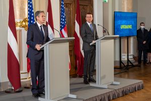 2022년 3월 7일, 린케비치스와 미국 국무장관 토니 블링컨