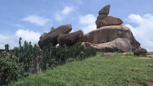 리욤 암석(Riyom Rocks)