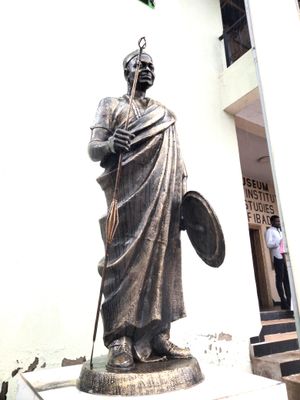 Nri 왕국 왕세자 기념비