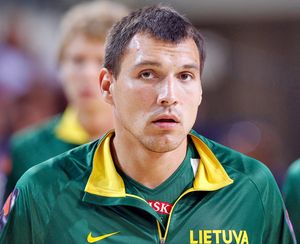 요나스 마치울리스의 뛰어난 활약은 리투아니아가 유로바스켓에서 2년 연속 은메달을 따는 데 기여했습니다.