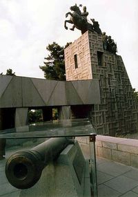 나디르 샤 묘. 마슈하드의 주요 관광지 중 하나이다.