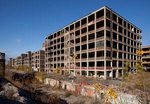 디트로이트의 버려진 자동차 공장