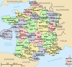 프랑스의 22개 광역권과 96개 주는 프랑스 본토를 포함하며, 코르시카(Corse, 오른쪽 아래)도 포함된다. 파리 지역은 확대되어 표시되어 있다(왼쪽 삽화).