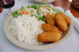 바칼랴우 파스텔(Pastéis de bacalhau) (직역: 대구 파이)