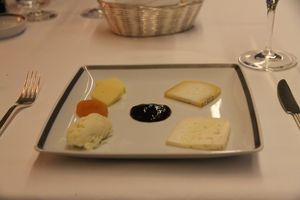 포르투갈 치즈 한 접시