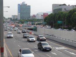 염곡 교차로 부근 양재대로.