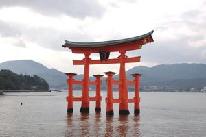 嚴島神社의 토리이(鳥居)