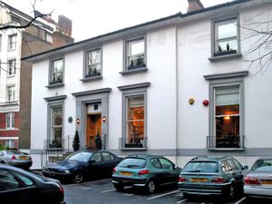 녹음은 애비 로드 스튜디오(Abbey Road Studios)에서 진행되었다.