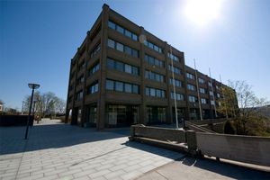 에스포 중심에 위치한 에스포 시청