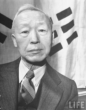 1942년, 워싱턴에서 열린 한인 자유대회에서의 이승만.