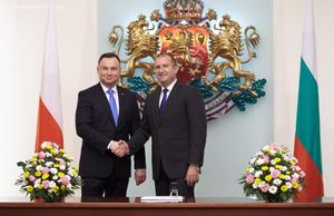 2018년 11월 27일 소피아에서 불가리아 대통령 루멘 라데프와 함께한 두다