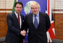 2020년, 콘테와 영국 총리 보리스 존슨