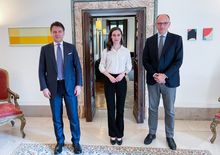 2022년 레타와 주세페 콘테, 산나 마린 핀란드 총리