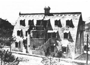 엘 샬레 데 카틀라라스(1905), 라 뽀블라 데 리예