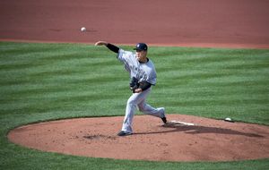 2017년 4월, 투구하는 다나카