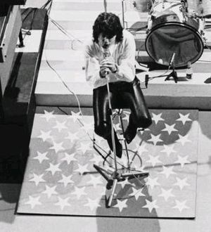 1968년 9월 코펜하겐에서 공연하는 짐 모리슨