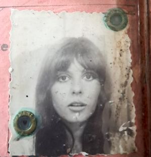 프랑스 여배우 마리-프랑스 "포피" 마르탱의 초상화, 1972