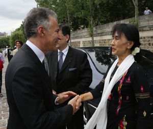 프랑수아 지메레(François Zimeray) 프랑스 인권 대사와 아웅산 수치