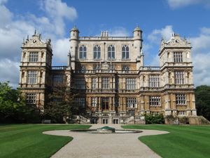 울러턴 홀(Wollaton Hall)