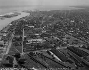 1932년 항구의 창고 지구