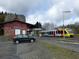 타우누스반의 알스톰 LINT 디젤 동차 ((랑겐한 역)