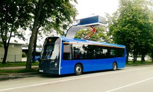 2020년부터 클라이페다 시의 대중교통에 사용되고 있는 클라이페다 자유경제구역에서 제조된 전기 버스 댄서