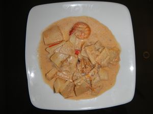 코코넛 밀크에 끓인 필리핀식 기나타앙 라봉