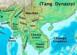 서기 800년경 동남아시아. 참파는 남중국해를 통과하는 동남아시아의 주요 중세 무역로 사이에 위치해 있다.