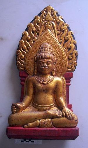 하노이 봉라 사원(Vong La Temple)에 있는 12세기 사암으로 제작된 베트남의 쉬바(Shiva)상
