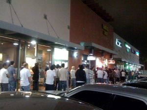 게임스탑(GameStop) 라스베이거스(Las Vegas)에서 열린 Grand Theft Auto IV 자정 출시 행사