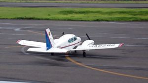 오키나와현 오키나와섬의 도쿠슈카이 그룹 항공기