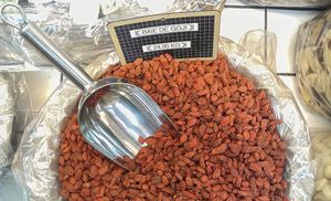 프랑스 시장에서 판매되는 말린 구기자