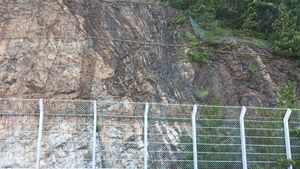 영남 육괴의 선캄브리아기 원생대 편마암, 영덕군 영해면 사진리