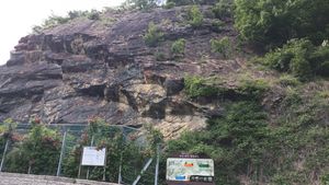 영동군 황간면 원촌리 월류봉 앞 중생대 백악기 영동층군 원촌리층