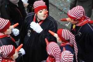 말메디(Malmedy) 카니발(Cwarmê)의 롱-네(Long-Né)와 롱궤-브레스(Longuès-Brèsses), 벨기에 말메디