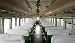 철도박물관에 전시 중인 통일호 객차 내부