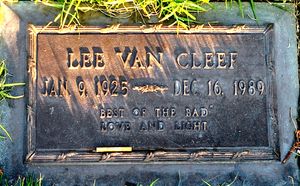 포레스트 론 할리우드 힐스에 있는 반 클리프의 묘