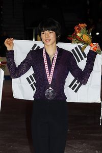 2018 스케이트 캐나다 시상대에 선 차준환