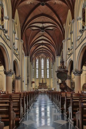 본당과 둥근 천장