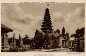 1931년 파리 식민지 박람회 네덜란드관. 화재로 박물관 소장품 일부가 소실되었다.