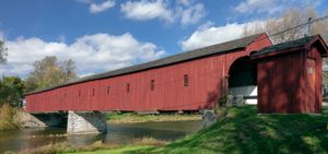 캐나다 온타리오주 웨스트 몬트로즈의 덮개 다리