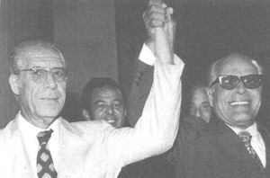 1974년 모나스티르 SDP 의회에서 부르기바 대통령과 헤디 누이라 총리.