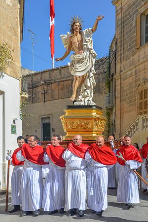 예수의 부활을 기념하는 부활절 행렬